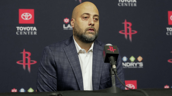 嘉创配资 火箭困境: 无法签底薪&伤病特例、一批球员12月中前无法交易